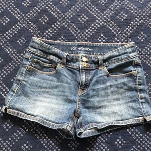 VS Hipster denim shorts, size 6, EUC!